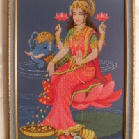 "Лакшми-индийская богиня богатства" вышитая картина